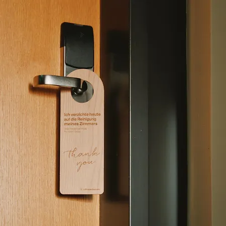 Lufthansa - Than A Conference 4*