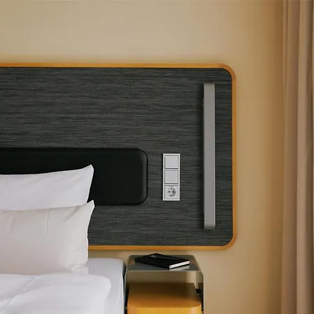 Lufthansa - Than A Conference 4*