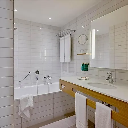 Hotel Lufthansa - Than A Conference 4*