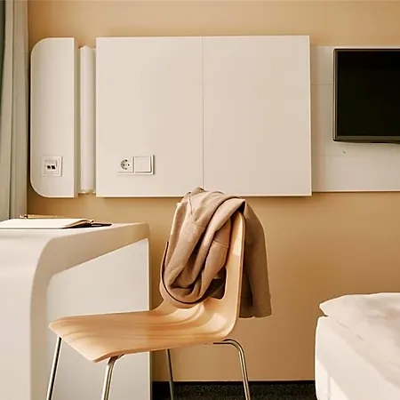 Lufthansa - Than A Conference 4*