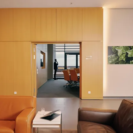 Hotel Lufthansa - Than A Conference
