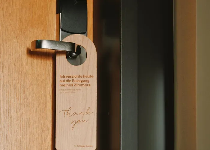 Lufthansa - Than A Conference 4*