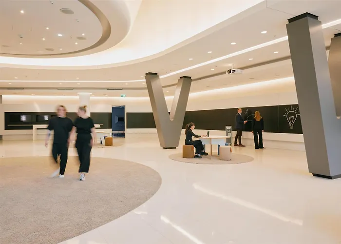 Hotel Lufthansa - Than A Conference 4*